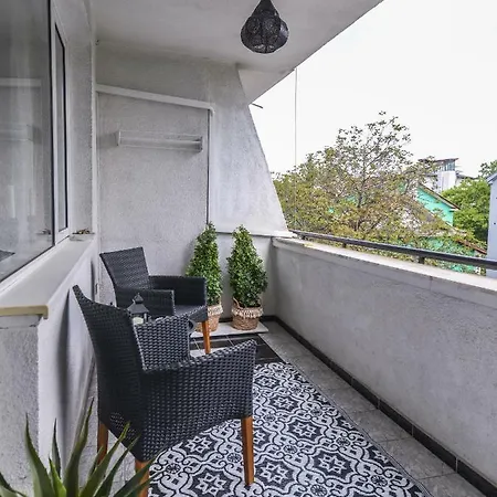 66 - Stylish Two Bedroom In Lozenets District By Flat Mаnager София