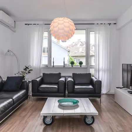 Апартамент 66 - Stylish Two Bedroom In Lozenets District By Flat Mаnager